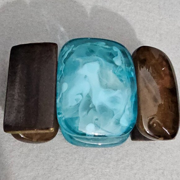 Vintage Lucite Blue Brown Wood Chunky Boho Stretch Bracelet - Picture 2 of 2